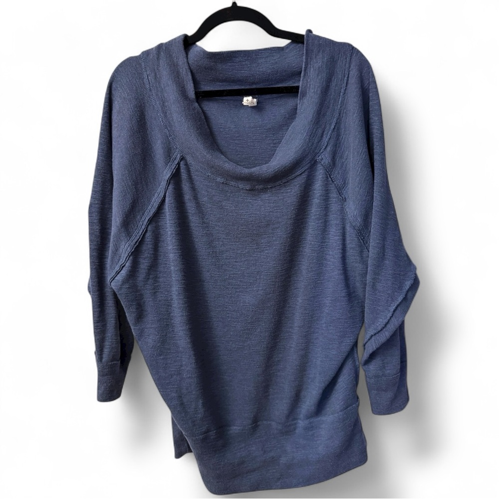 We The Free Blue Slouchy Off the shoulder long sleeve top - Sz Medium
